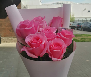 розы Engagement мелким оптом в петербурге